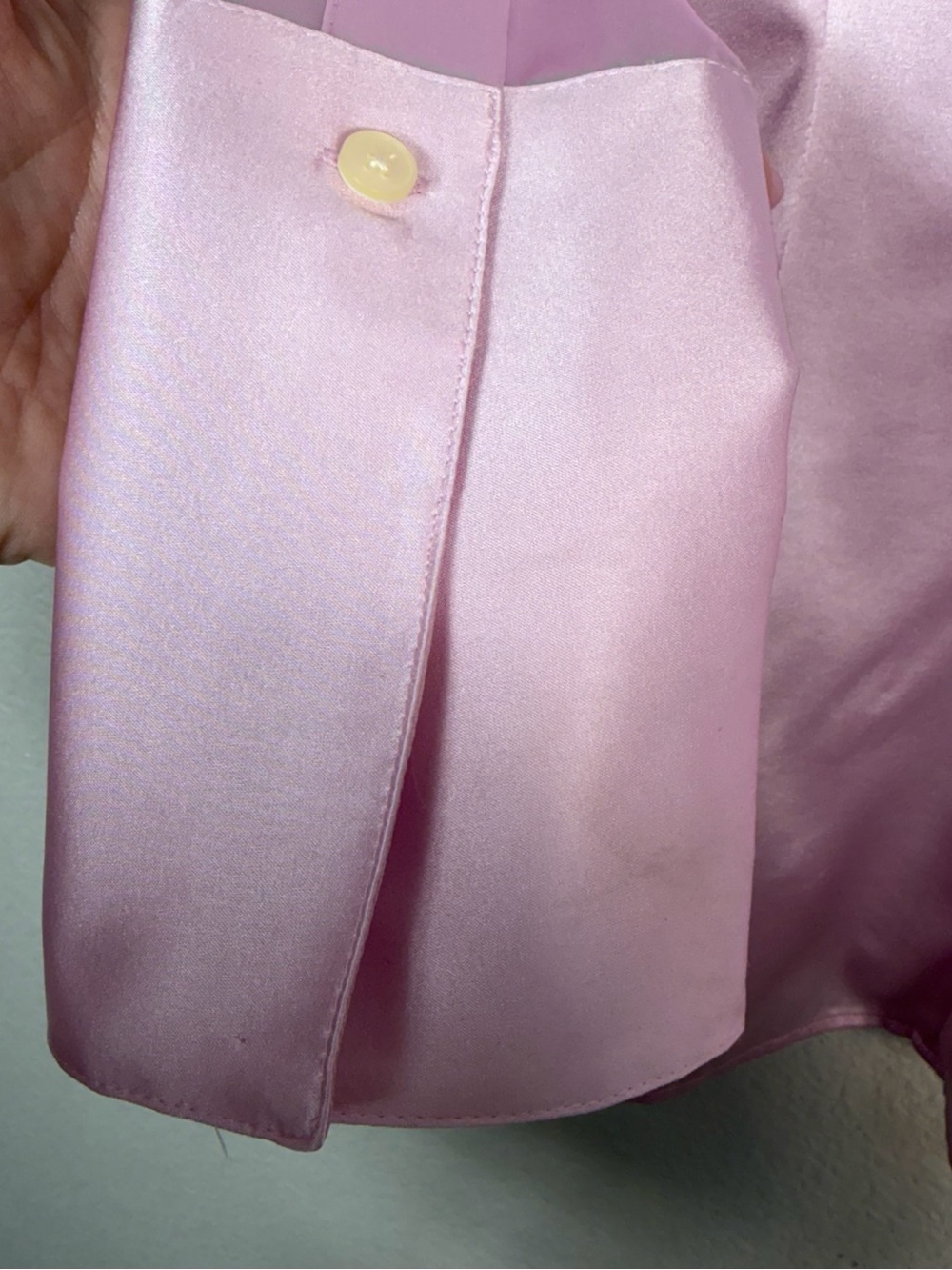 Helsa The Silk Charmeuse Button Down Shirt Womens Size Medium in Cherry Blossom - Picture 6 of 16